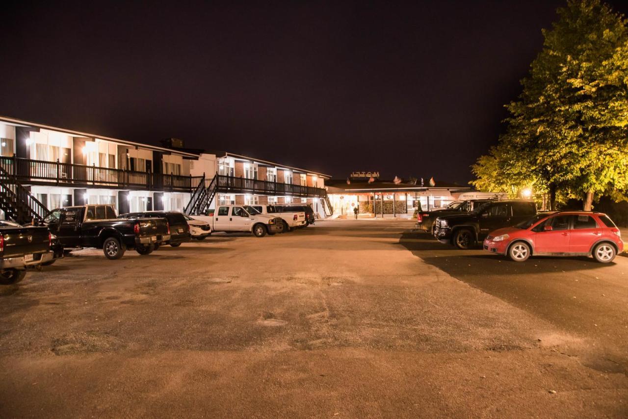 Hotel La Caravelle Baie-Comeau Esterno foto
