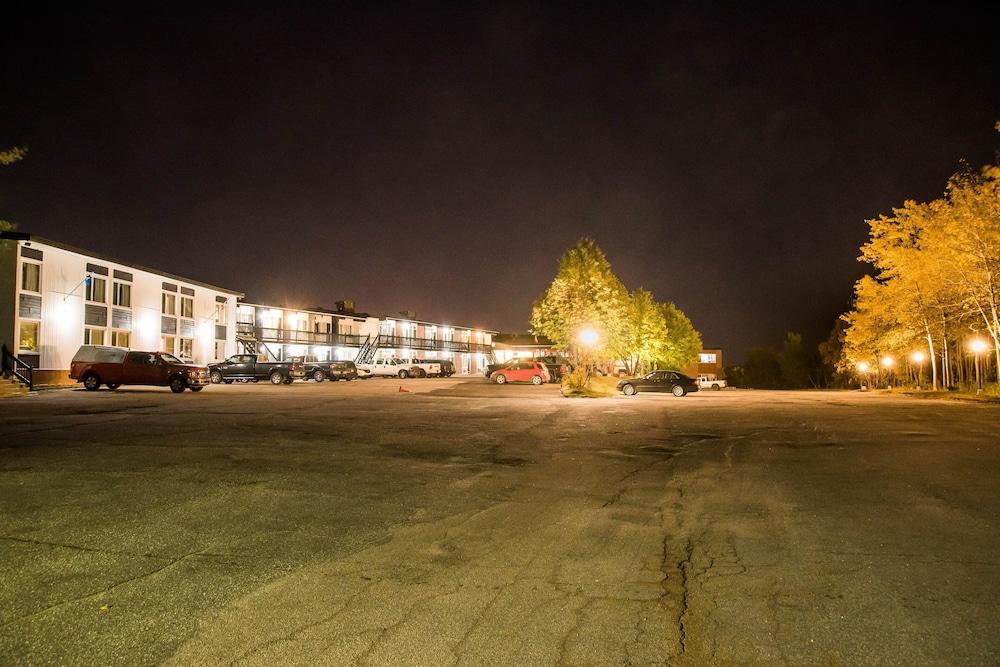 Hotel La Caravelle Baie-Comeau Esterno foto