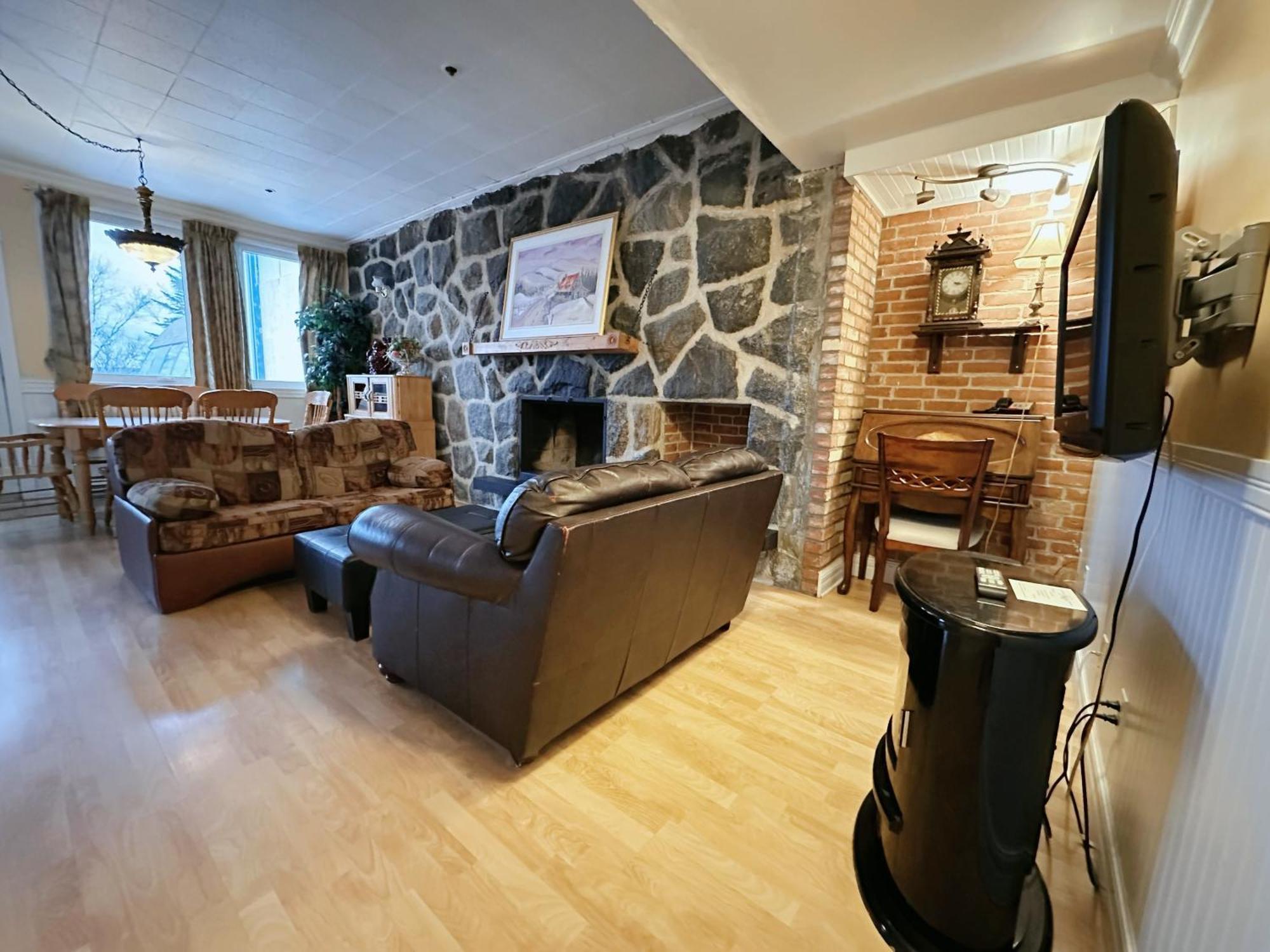 Hotel La Caravelle Baie-Comeau Esterno foto