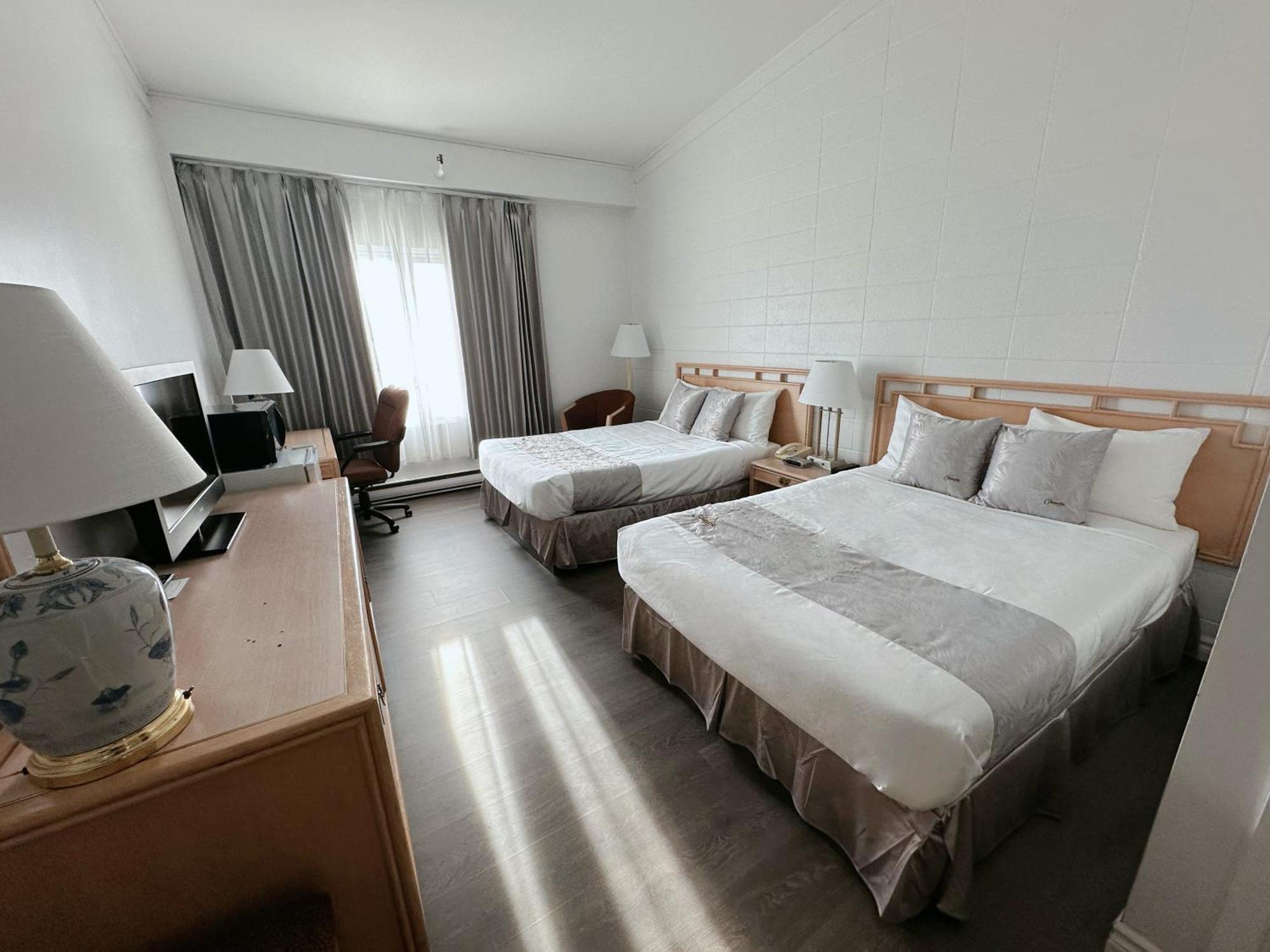 Hotel La Caravelle Baie-Comeau Esterno foto