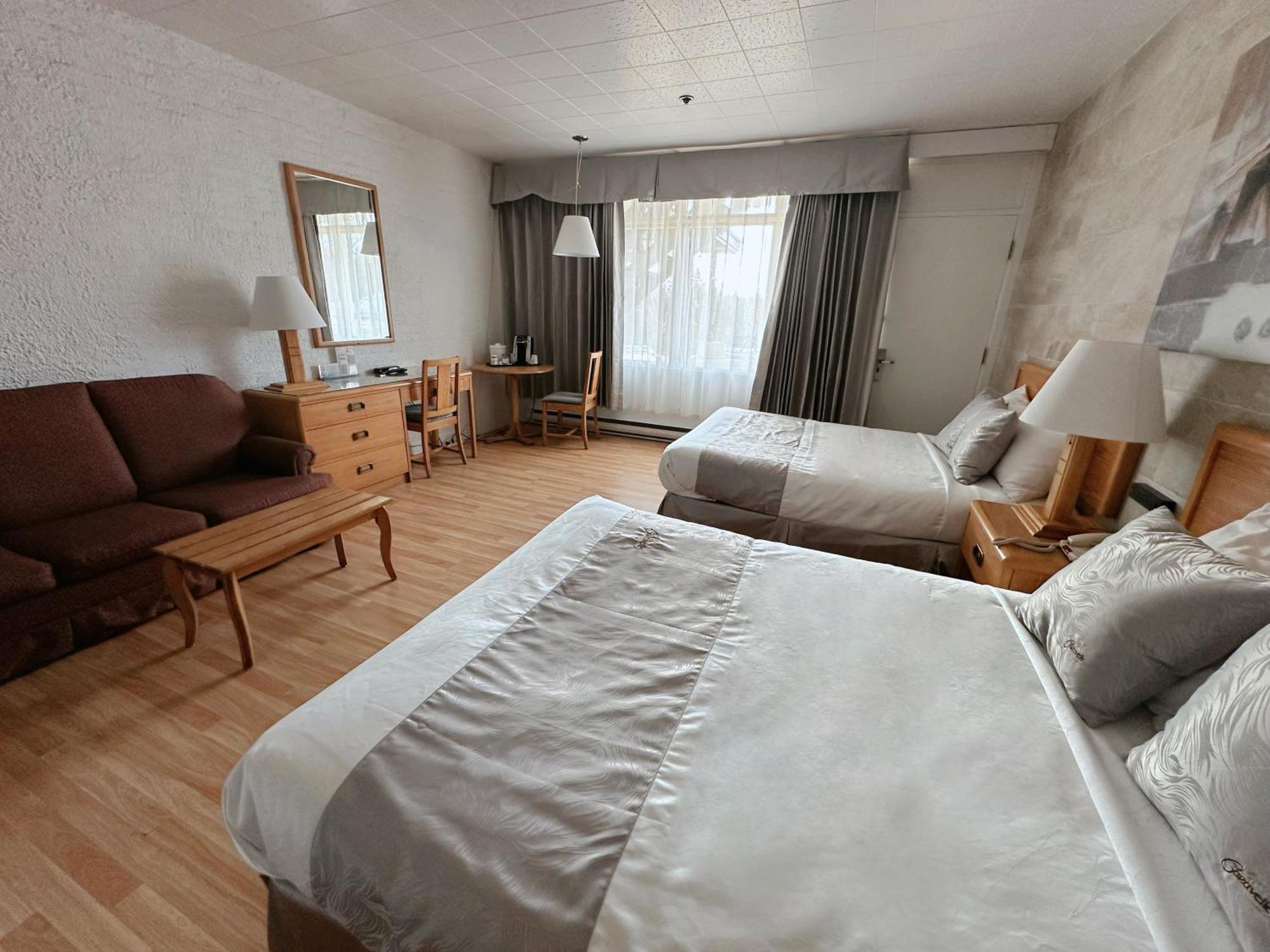 Hotel La Caravelle Baie-Comeau Esterno foto