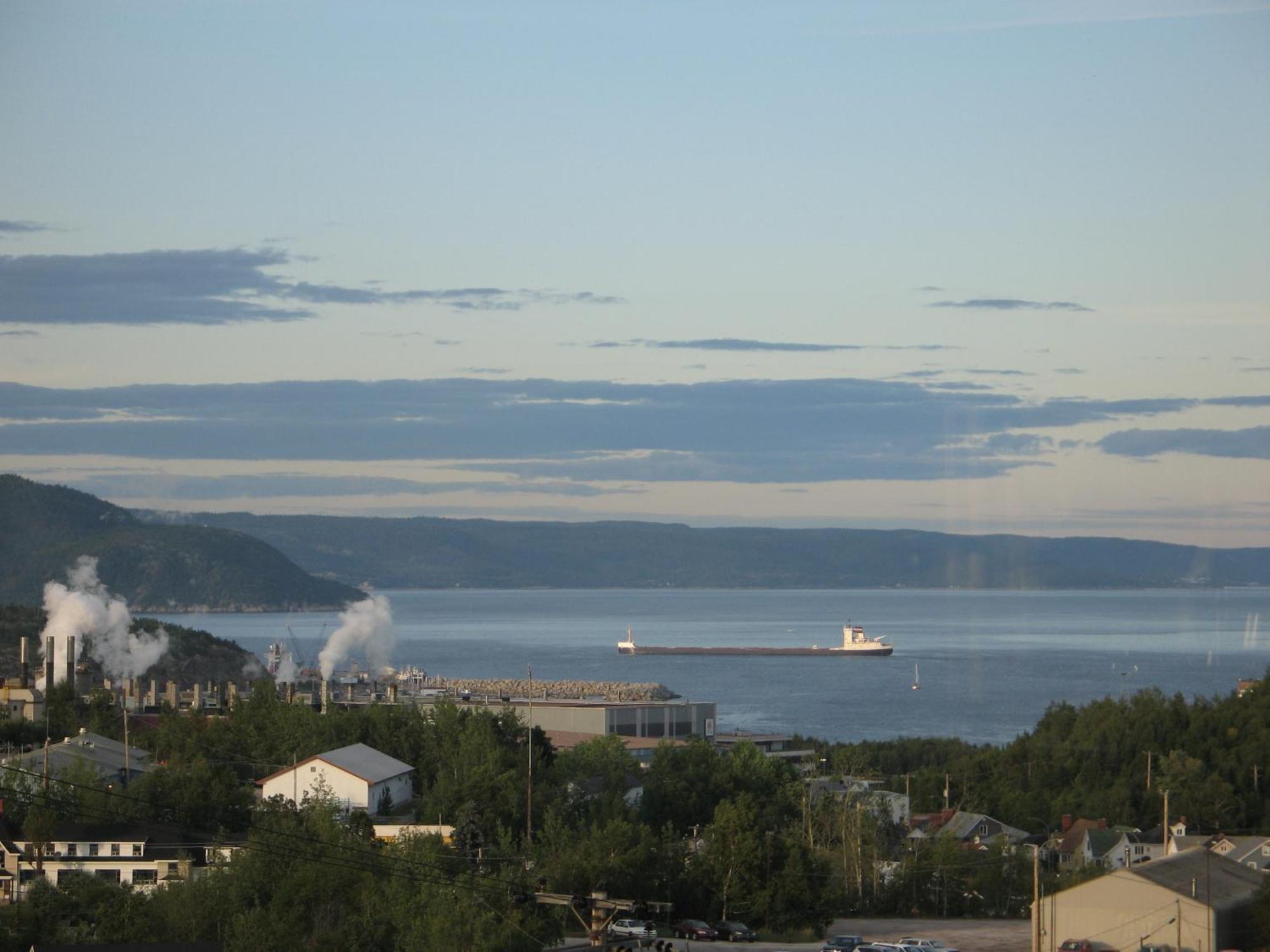 Hotel La Caravelle Baie-Comeau Esterno foto